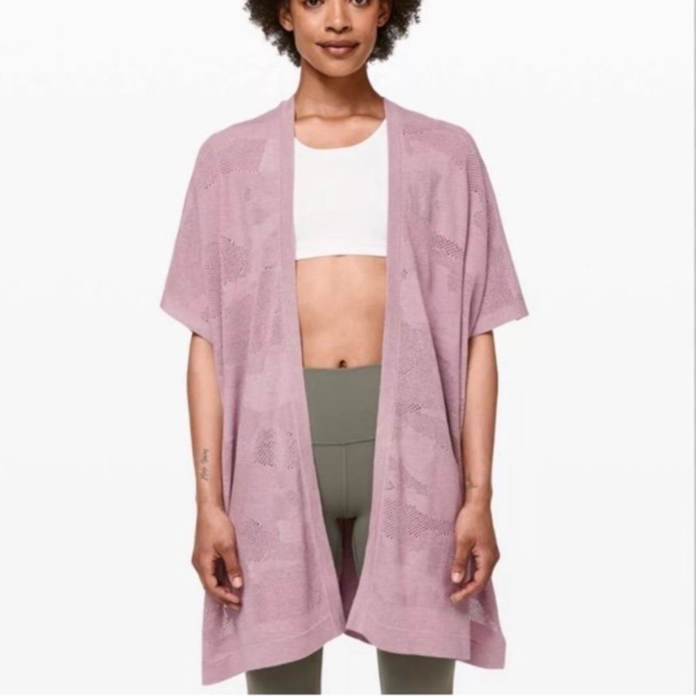 Lululemon Athletica Shrug Knitwear Find Your Light Wrap Perfect for layering OS